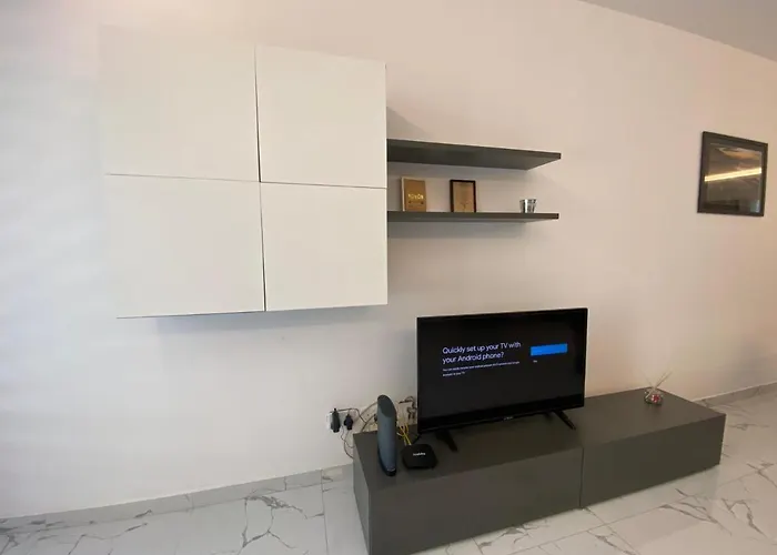 Sliema Centrally Located Apt